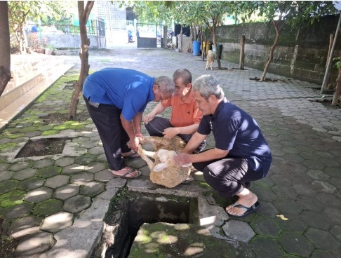 Keseruan Peringatan HAB Kemenag ke-79 di MTsN 5 Sleman Menyembelih 2 Ekor Kambing