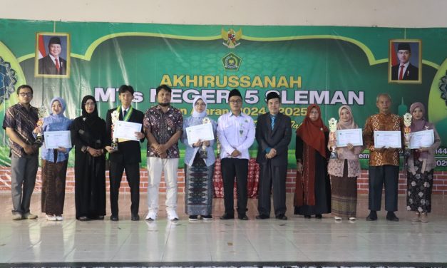 AKHIRUSSANNAH MTSN 5 SLEMAN: MENJADILAH GENERASI BERILMU DAN BERAKHLAK