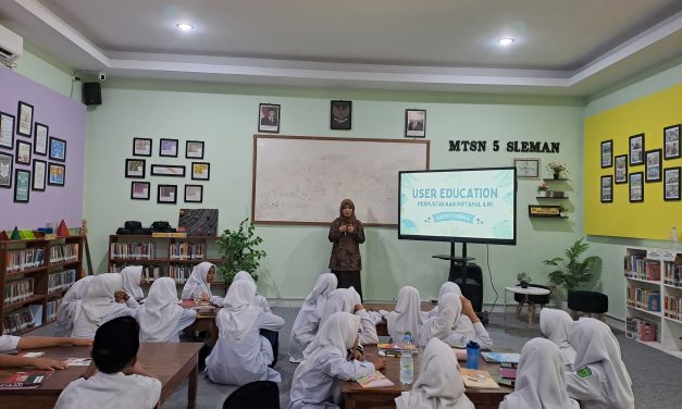 PERPUSTAKAAN MTSN 5 SLEMAN GELAR PROGRAM USER EDUCATION UNTUK SISWA BARU