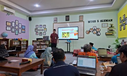 MTsN 5 Sleman Kembangkan LMS Berbasis Google Site