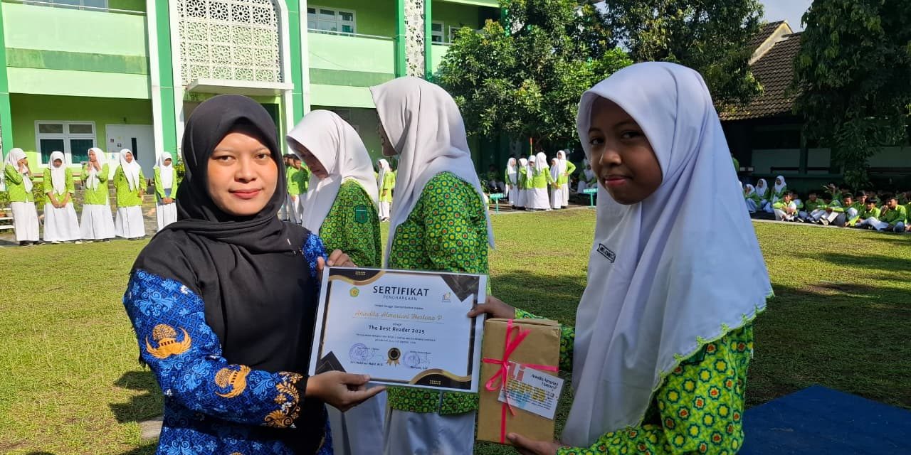 “The Best Reader” Perpustakaan Miftahul Ilmi: Apresiasi Pembaca Terajin untuk Menumbuhkan Budaya Literasi di MTsN 5 Sleman