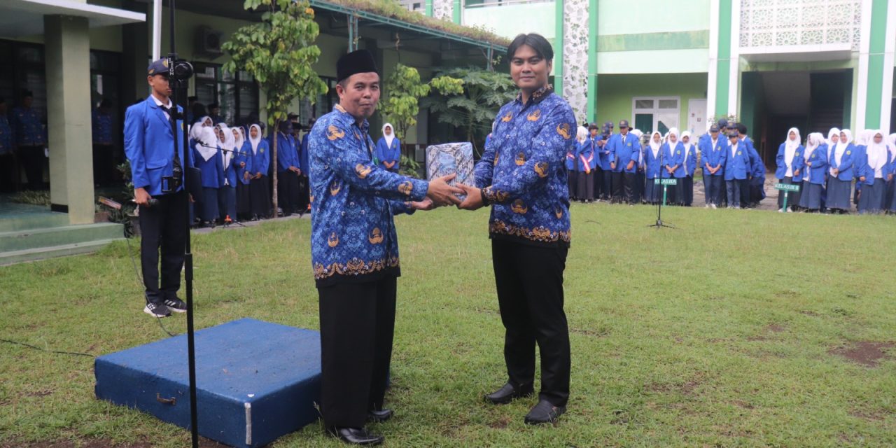 MTsN 5 Sleman Gelar Upacara Hari Pahlawan: Tanamkan Semangat “Pejuang Kemuliaan” di Kalangan Siswa