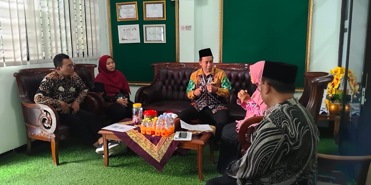 Pak Bramma Kunjungi MTsN 5 Sleman, Beri Penguatan Tim Humas tentang Publikasi dan Konten Madrasah