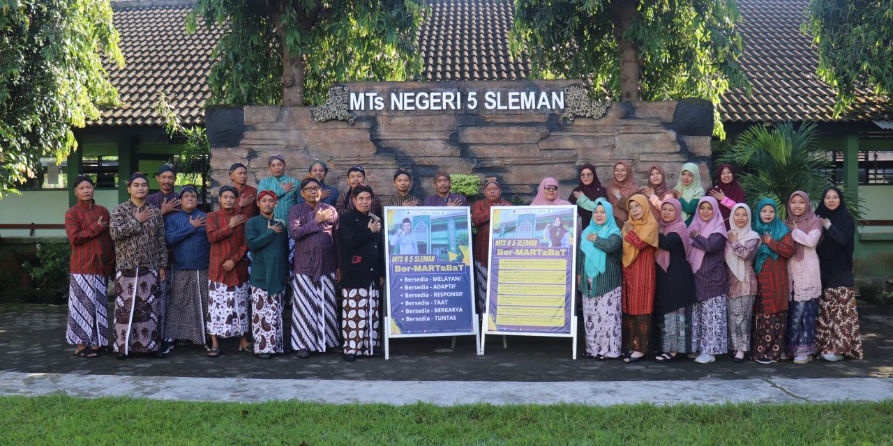 MTsN 5 Sleman Luncurkan Slogan “Ber-MARTaBat” pada Hardiknas 2026, Dorong Budaya Kerja Bermakna dan Profesional