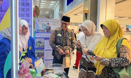 Stand Madrasah Cyber Diserbu! Doorprize Ludes, MTsN 5 Sleman Jadi Magnet di Hari Pertama JISS 2026