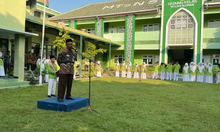 Semangat JASMERAH Warnai Upacara Hari Kebangkitan Nasional di MTsN 5 Sleman