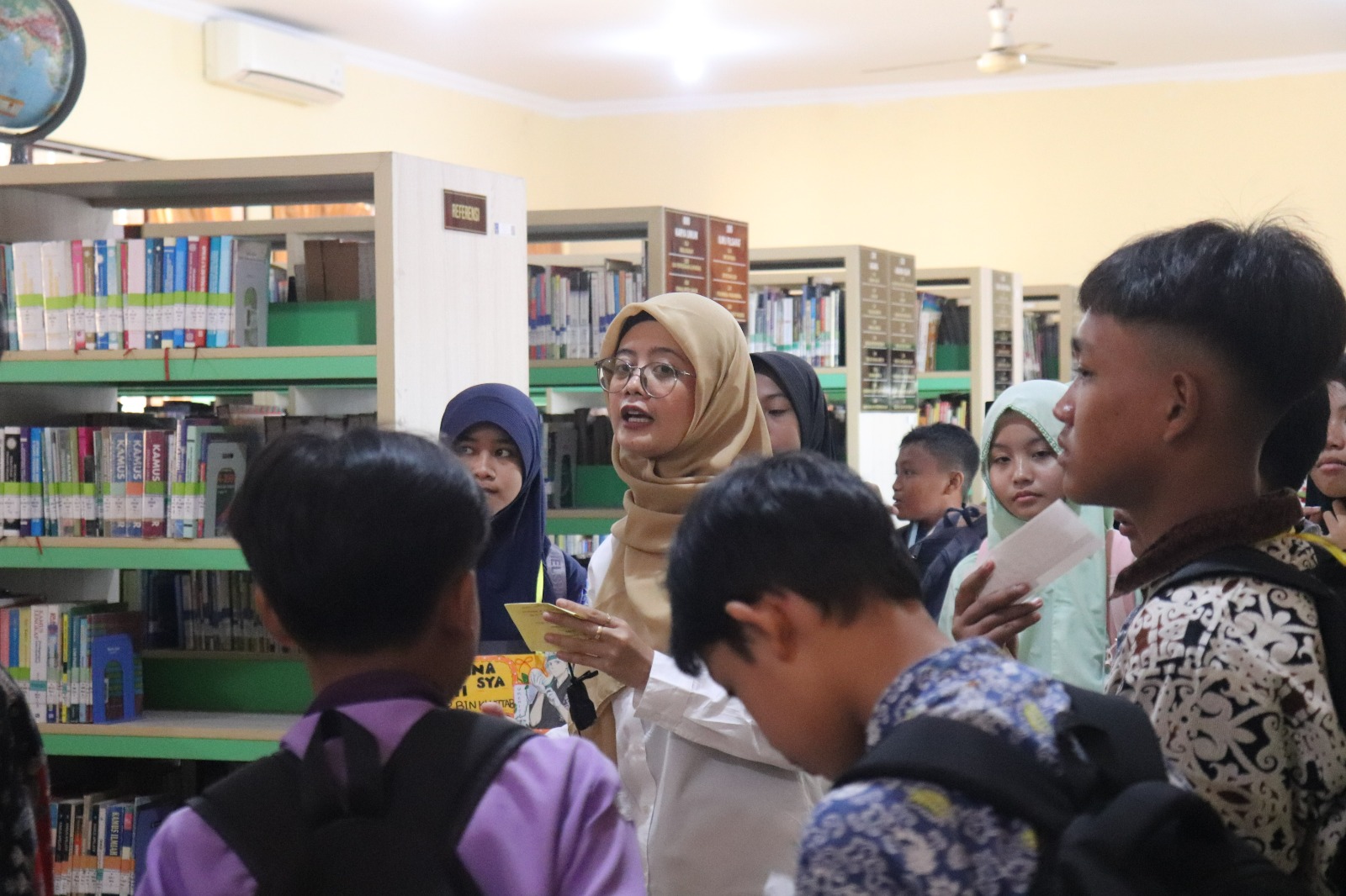Belajar Tak Harus di Kelas, MATAMUDA Hari Ketiga MTsN 5 Sleman Ajak Murid Baru Jelajah Literasi, Berbagi, dan Mengenal Sejarah