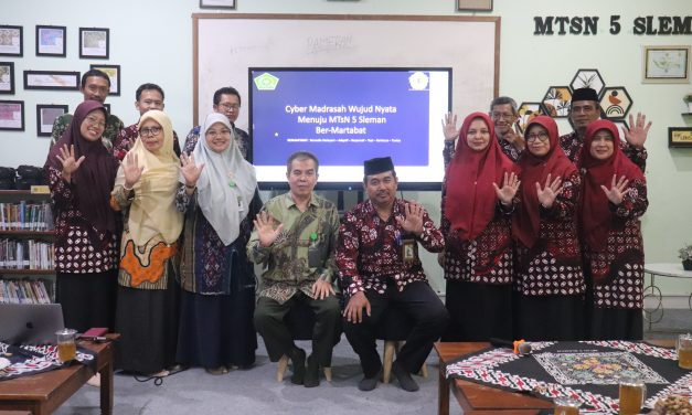 MAN 3 Sleman Ngaji Cyber Madrasah di MTsN 5 Sleman