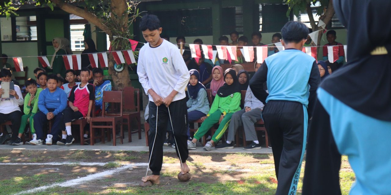 Ketika Halaman Madrasah Kembali Menjadi Arena Dolanan Anak