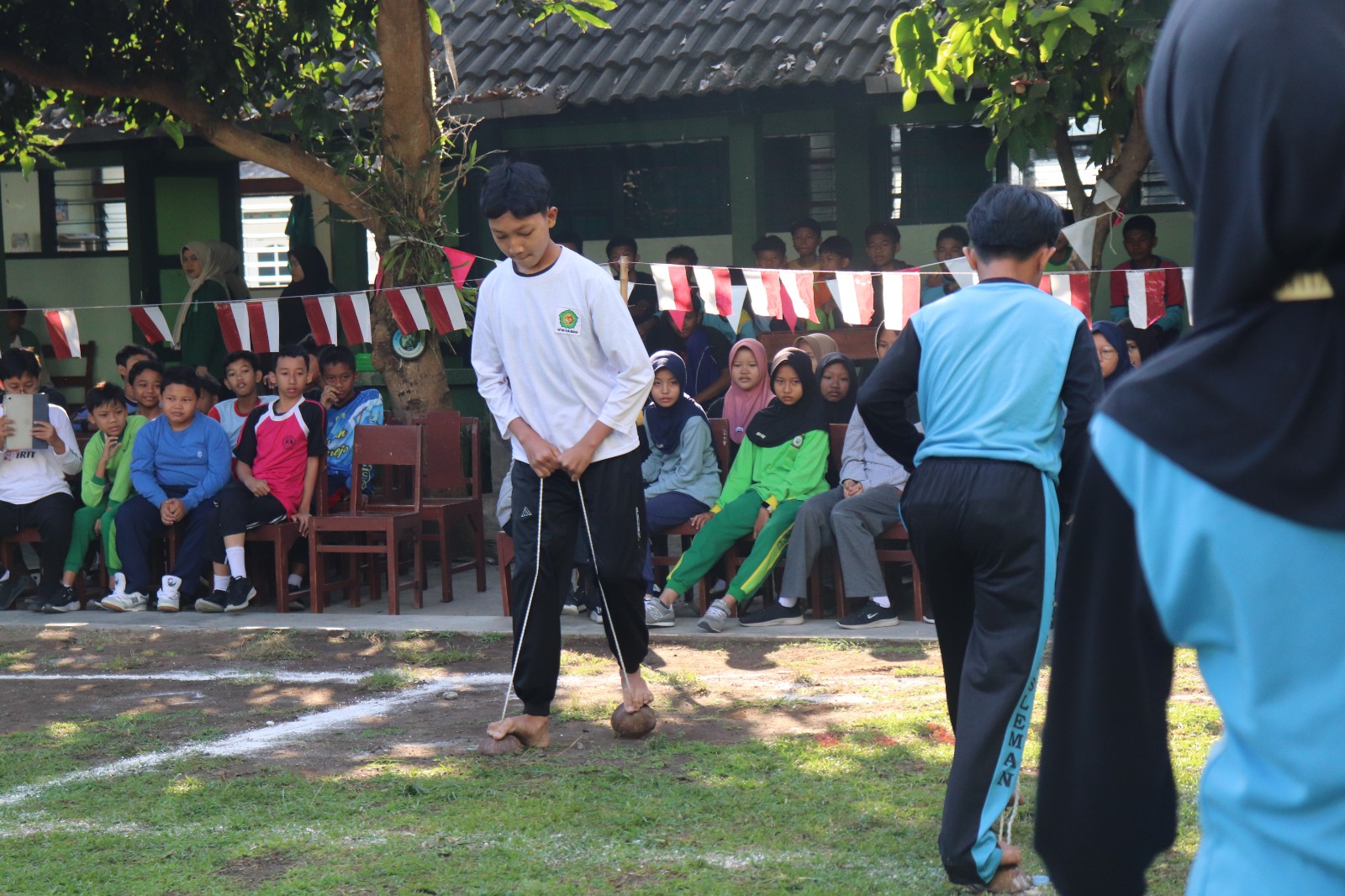 Ketika Halaman Madrasah Kembali Menjadi Arena Dolanan Anak