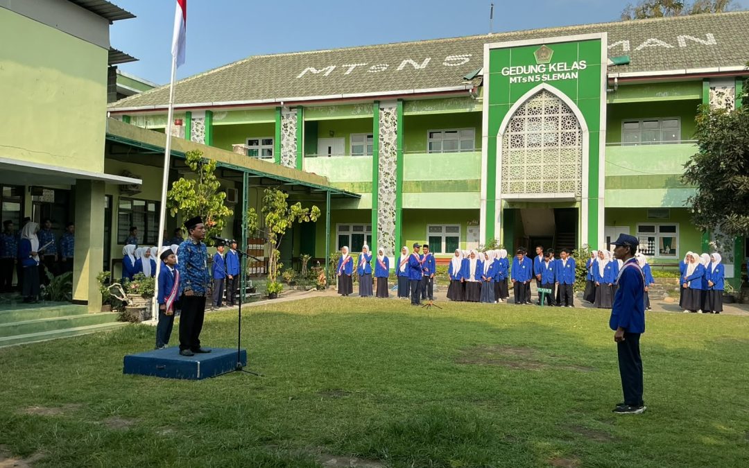 MTsN 5 Sleman Tanamkan Semangat Menjaga Pancasila melalui Upacara Hari Kesaktian Pancasil