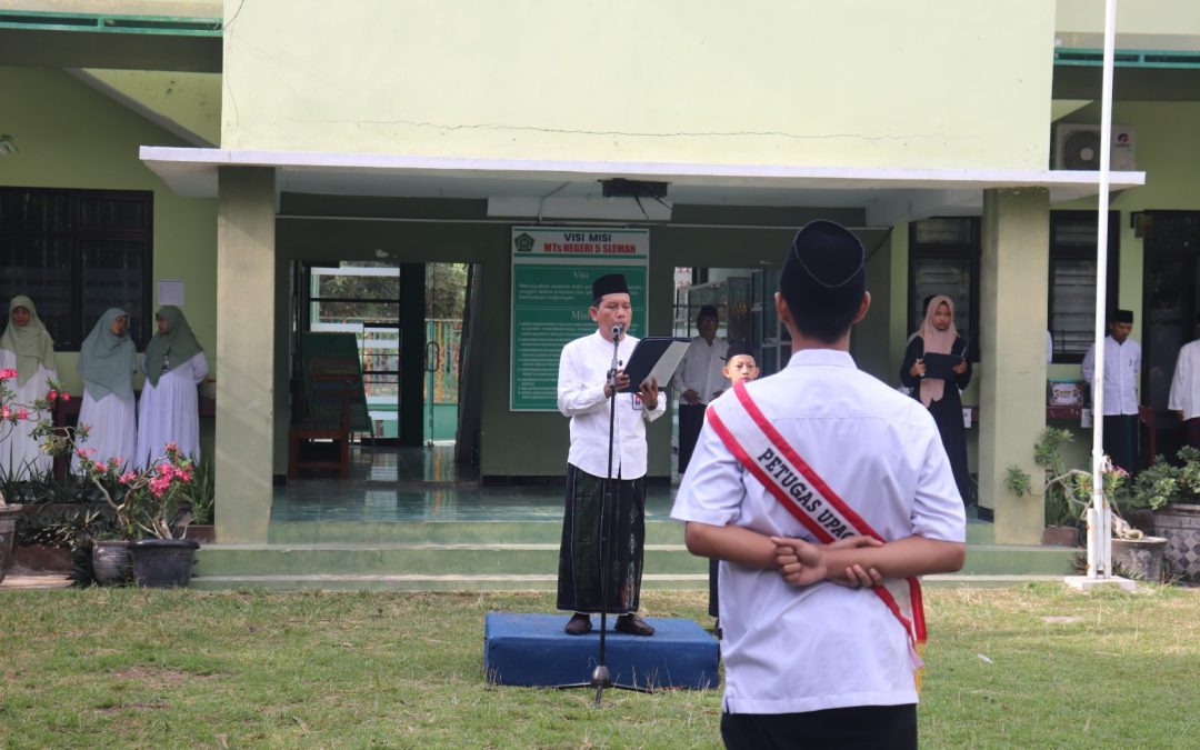Peringati Hari Santri Nasional 2026, MTsN 5 Sleman Gelar Upacara dan Muqaddaman Al-Qur’an