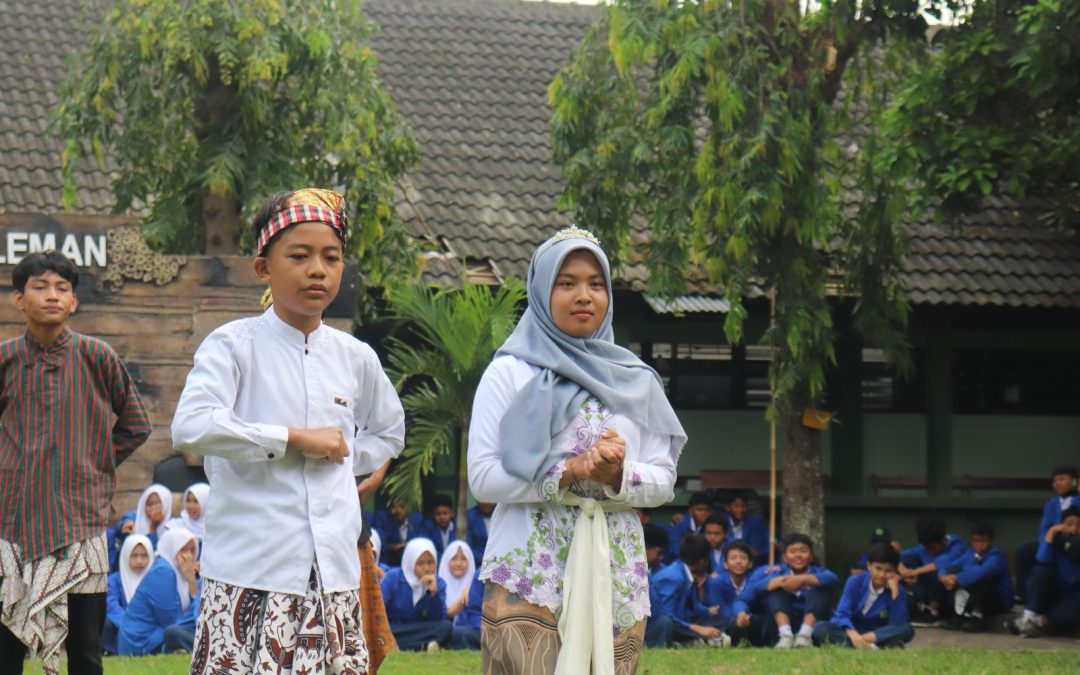 MAPS MTsN 5 Sleman, Panggung Kreativitas Siswa Tampilkan Lagu dan Drama Musikal Legenda Mandalika